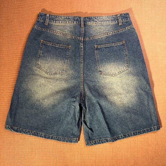 Vale ‘Valley Forever’ "1980s Jorts" | Mid/Wash | Size 32in - Picture 2 of 3
